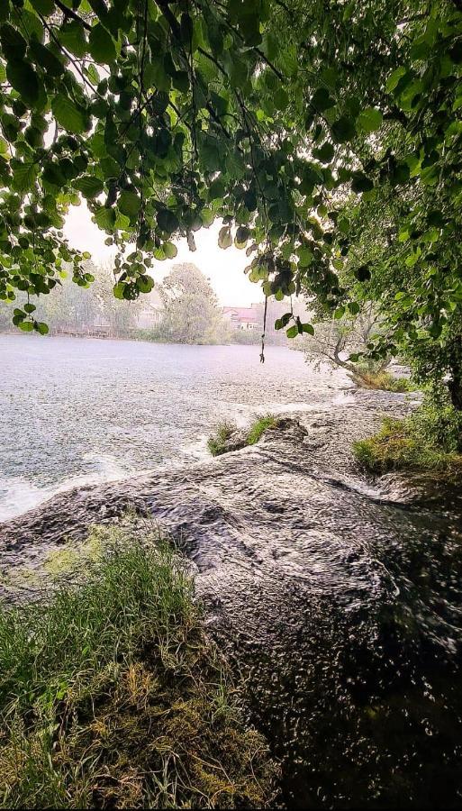 Holiday Home Waterfall View Bihać Екстериор снимка