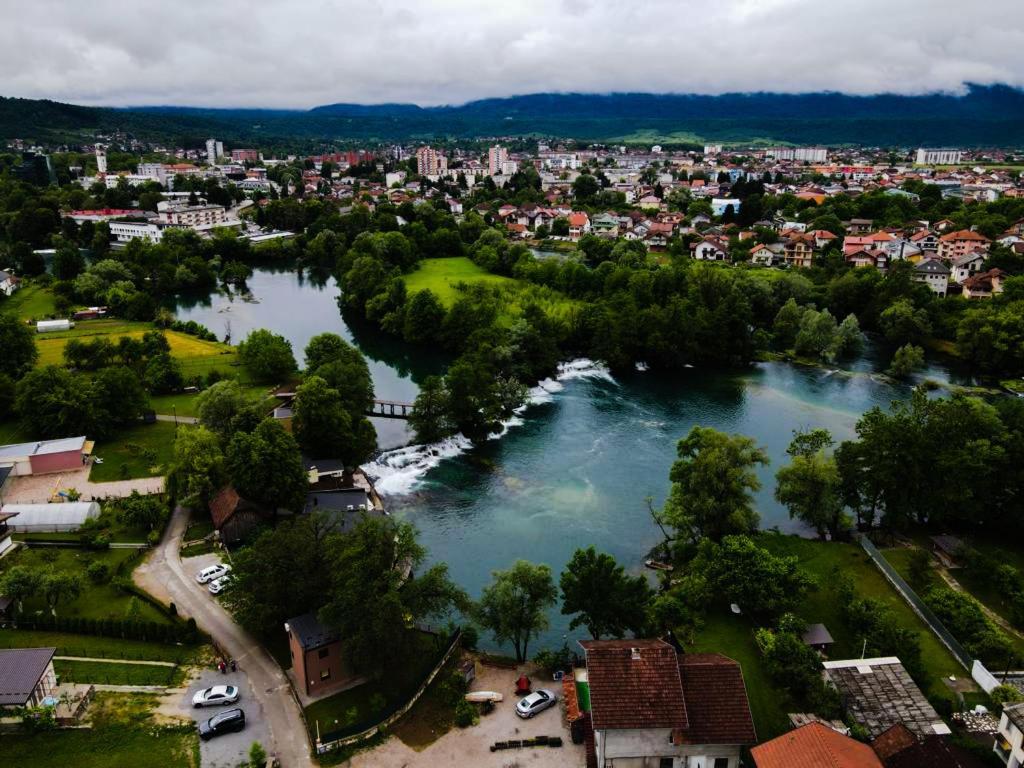 Holiday Home Waterfall View Bihać Екстериор снимка