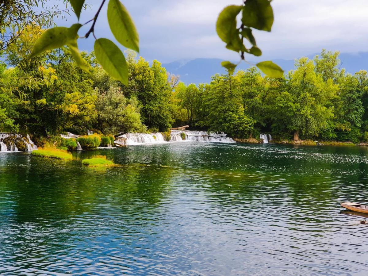 Holiday Home Waterfall View Bihać Екстериор снимка