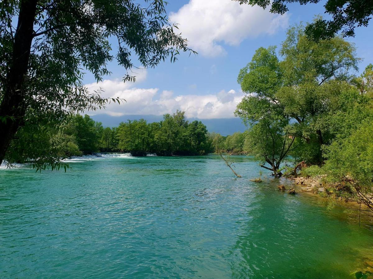 Holiday Home Waterfall View Bihać Екстериор снимка